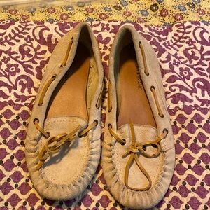 Lucky Brand 🍀 moccasins tan suede size 9.